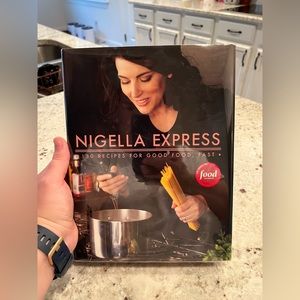 Nigella Lawson Nigella Express Cookbook